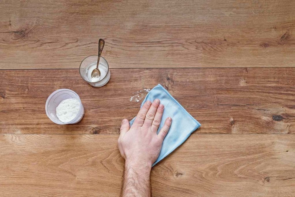 How to clean vinyl floors